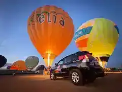 Vol en montgolfière au lever du soleil, petit-déjeuner et certificat — photo 1 sur 3