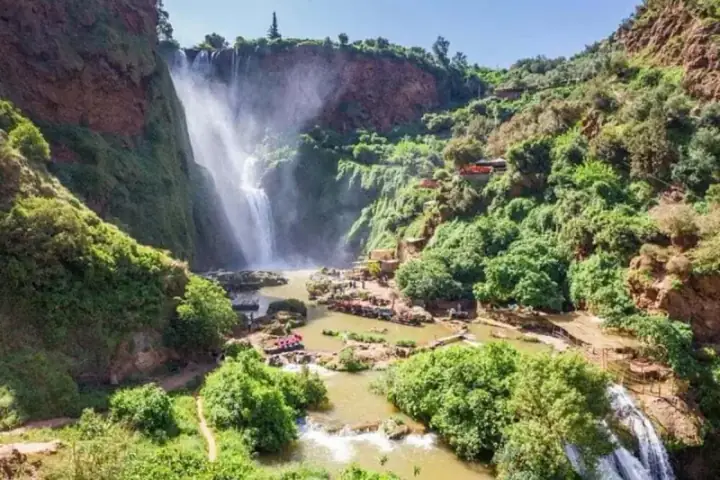 Visite guidée en petit groupe de la cascade d'Ouzoud, promenade en bateau au départ de Marrakech — photo 1 sur Booking.com Attractions