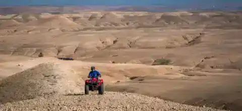 Randonnée en quad dans le Désert d'Agafay, Marrakech — photo 1 sur 3