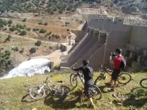 Excursion en VTT dans les montagnes de l'Atlas, près de Marrakech — photo 1 sur 3