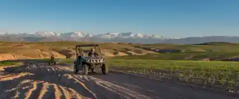 Excursion en buggy dans le désert d'Agafay, près de Marrakech — photo 1 sur 3
