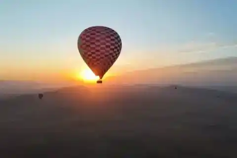 Hot Air Balloon Rides in Marrakesh: Sunrise, Desert, Atlas — photo 1 sur Peek