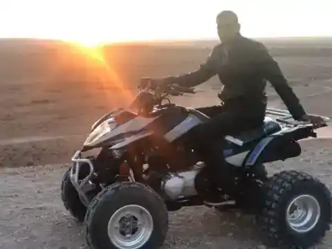 Quad et coucher du soleil à Agafay — Project Expedition