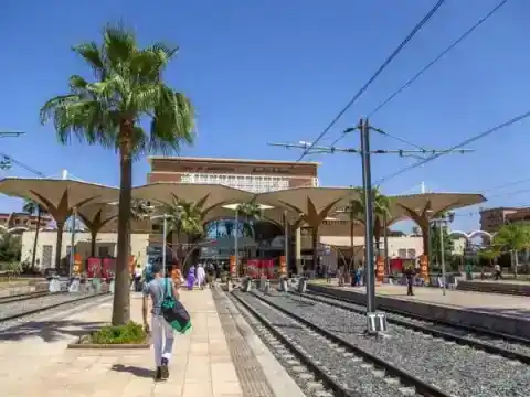 Quai d’une gare marocaine — Responsible Travel