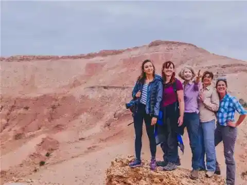 Groupe de voyageuses dans les montagnes — Responsible Travel