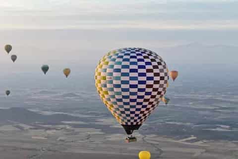 Montgolfière au-dessus de Marrakech