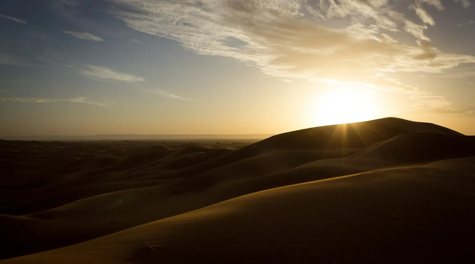 Le lever du soleil sur l’erg, Merzouga